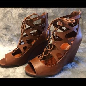 SALE! 💛Leather Sandal!💛